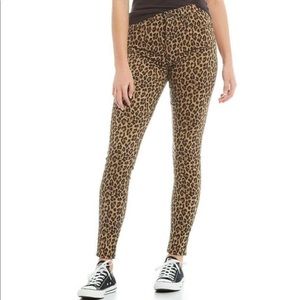 Levi’s 720 High-Rise Super Skinny Jeans